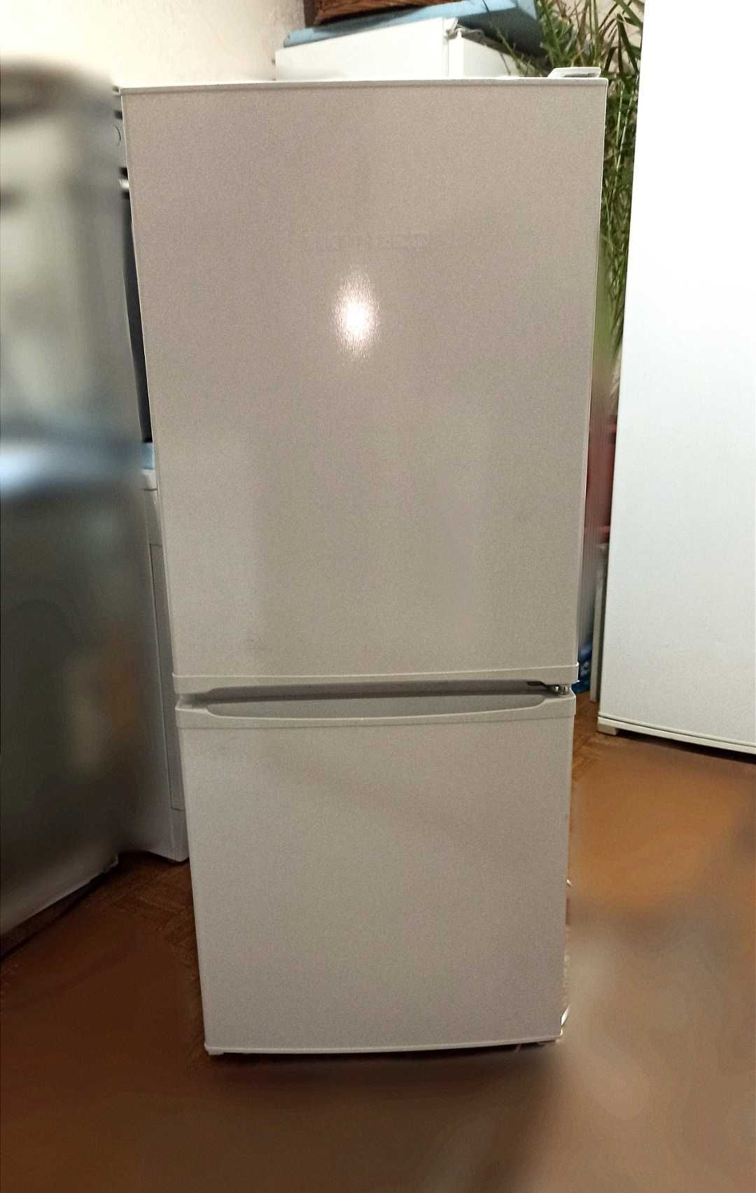 Продам холодильник в чудовому стані,1м36см,із Німеччини