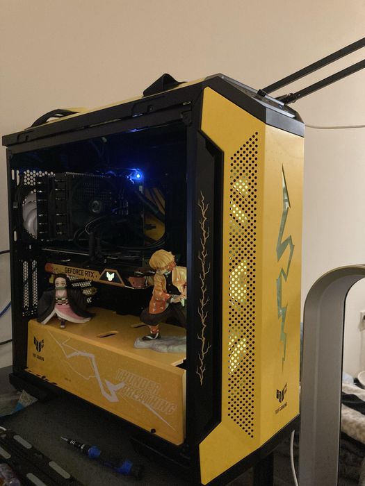 Корпус Asus TUF Gaming GT501 Demon Slayer желтый