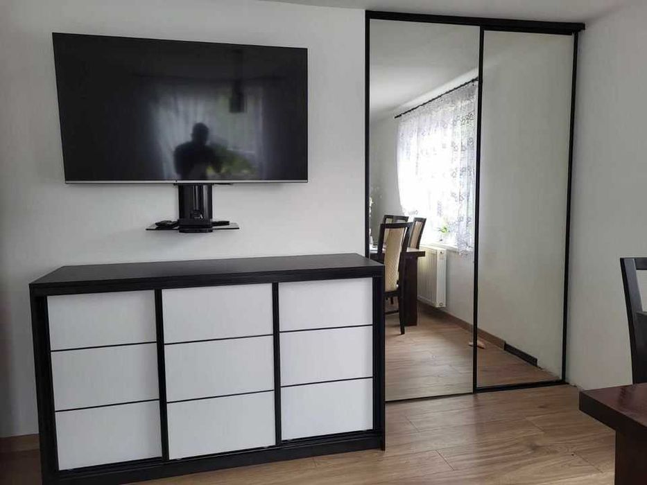 Szafy przesuwne pod wymiar, garderoby, komody