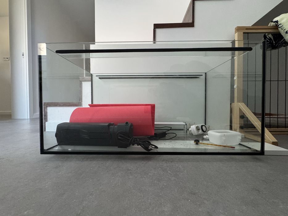 Aquario de 80cm com luz e filtro