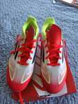 Chuteiras Nike novas