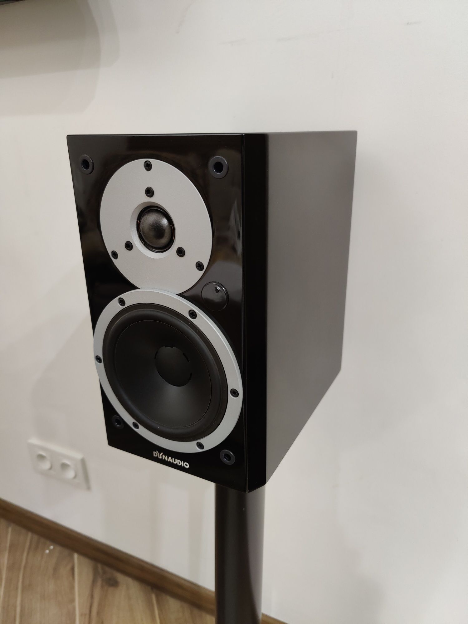 DYNAUDIO Xeo 3, з стійкими, бездротова акустична система