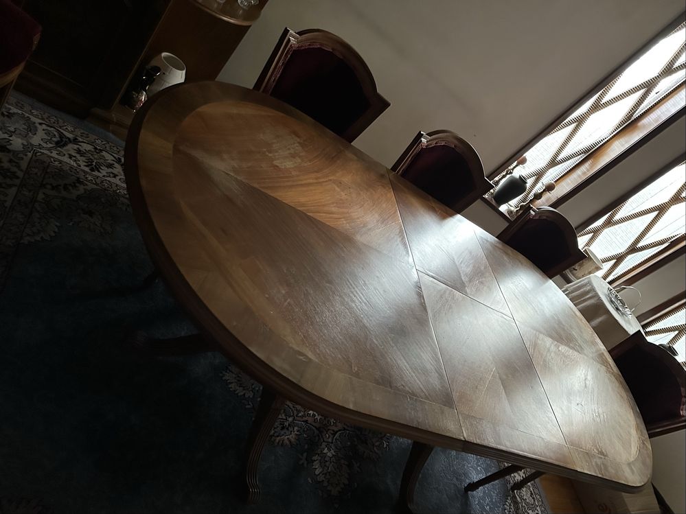 Mesa de jantar e 8 cadeiras madeira maciça