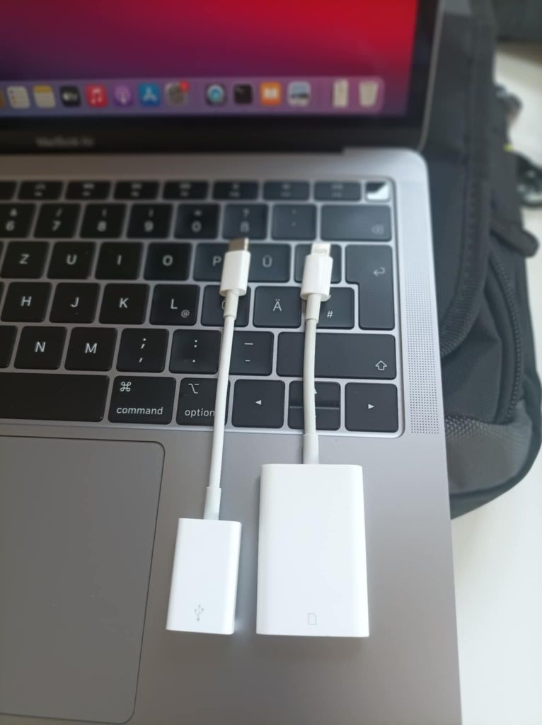 Uzywany laptop w idealnym stanie. Uzywamy bedzo rzadko.