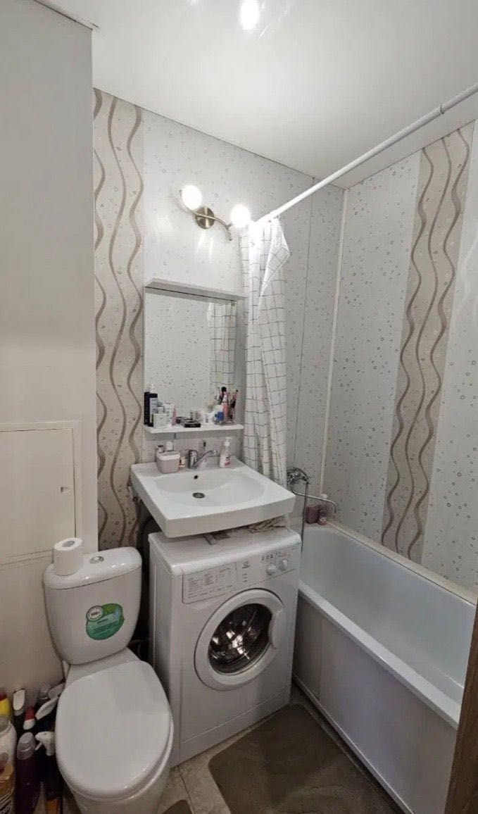 Продам 3к квартиру с кап ремонтом, м.Дворец Спорта