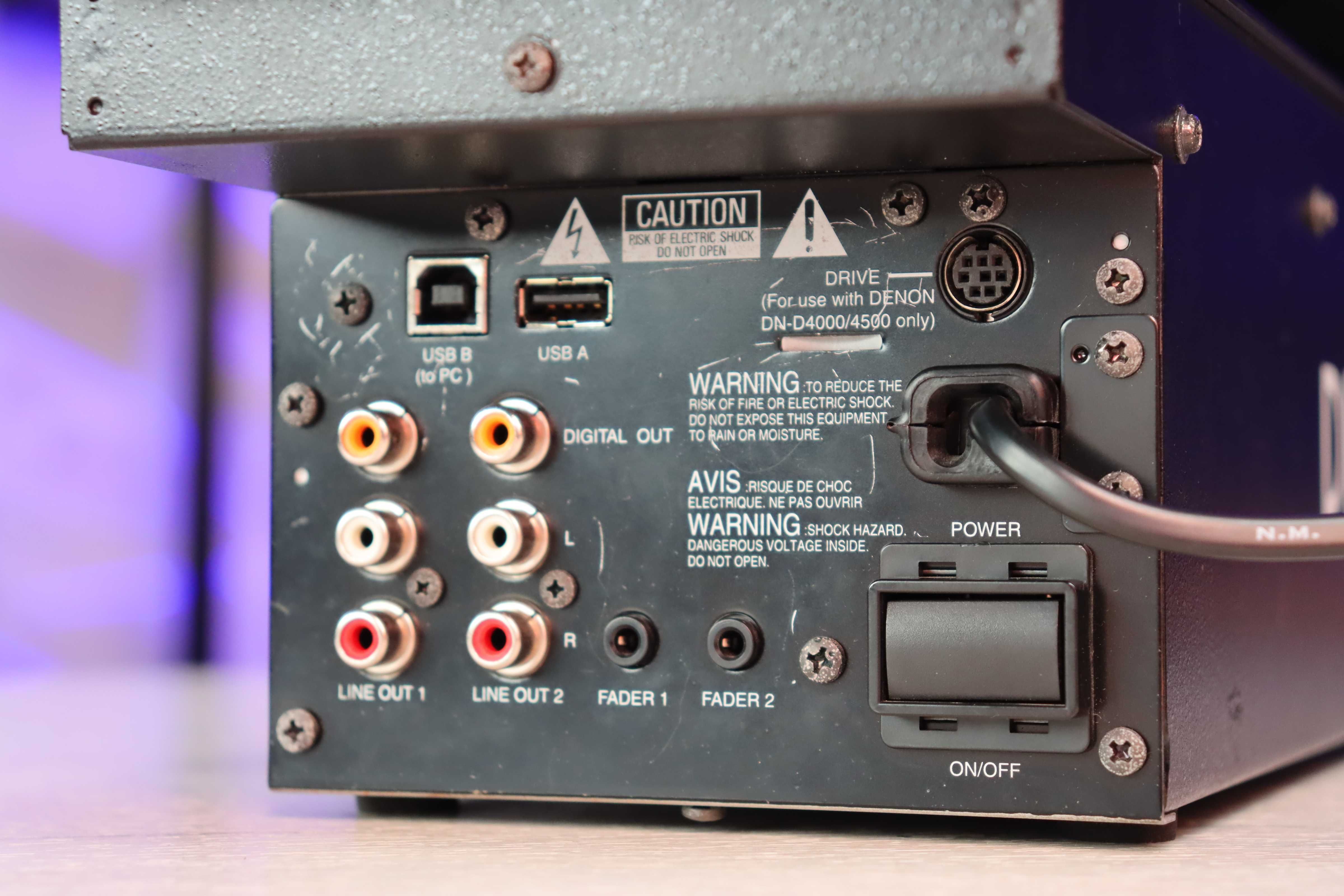 DENON DN-HD2500 Odtwarzacz DJ MP3 USB z twardym dyskiem Rack Japoński