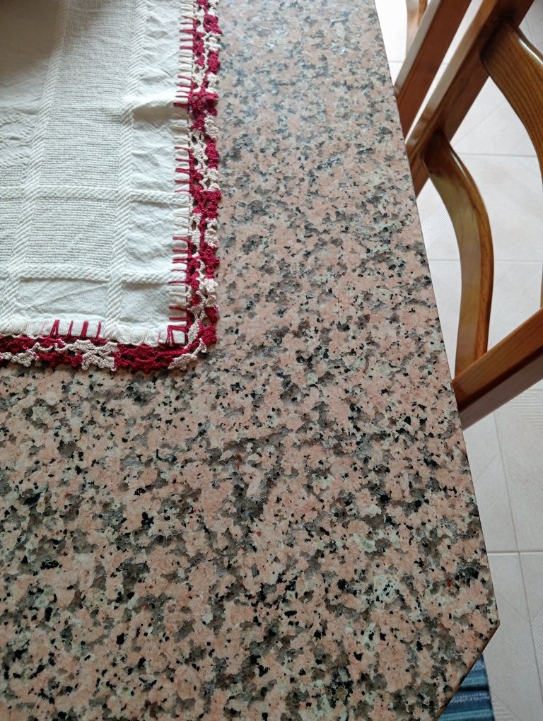 Tampo para mesa em granito