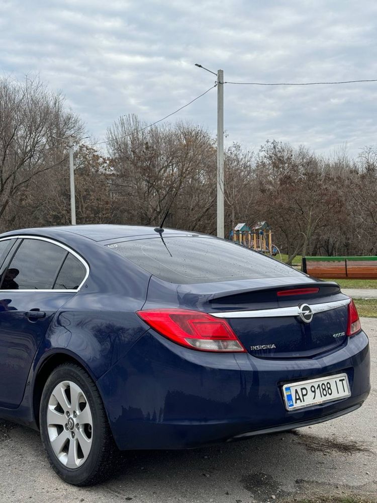 Срочно продам Opel Insignia