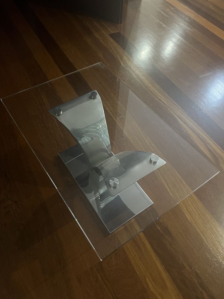 Mesa de centro em inox e vidro