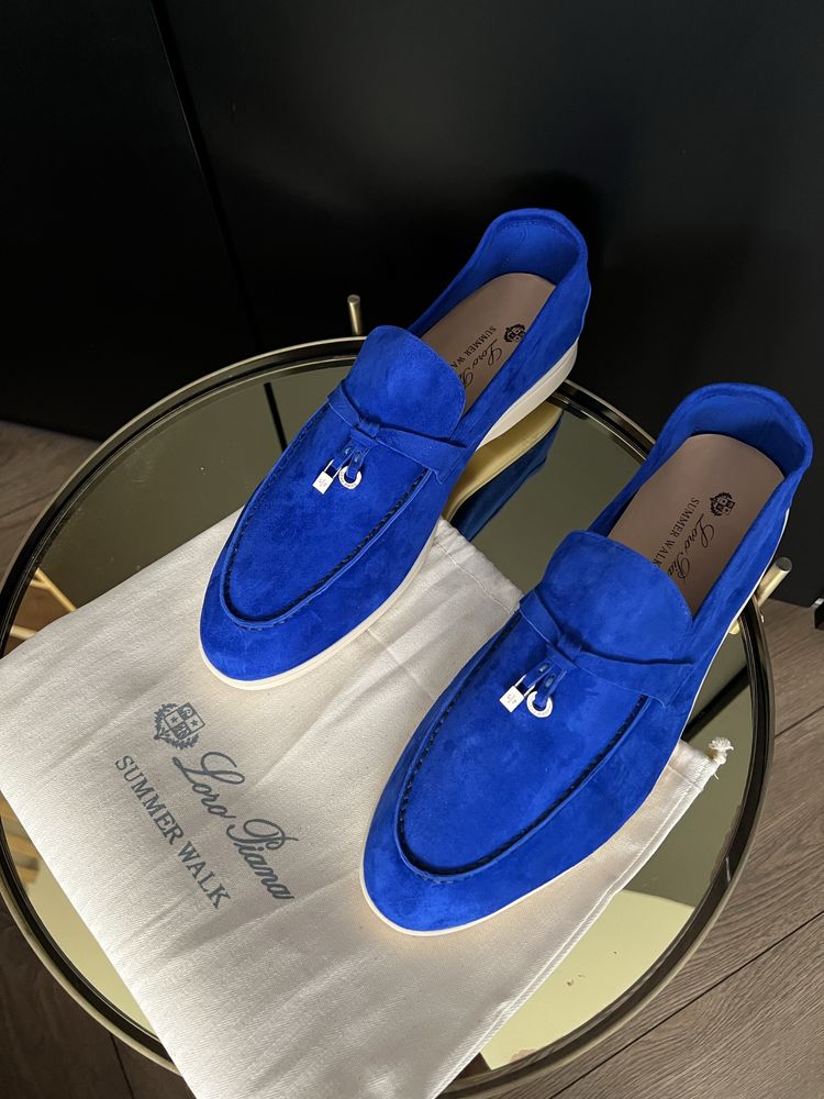 Loro Piana Summer Walk (35-46)