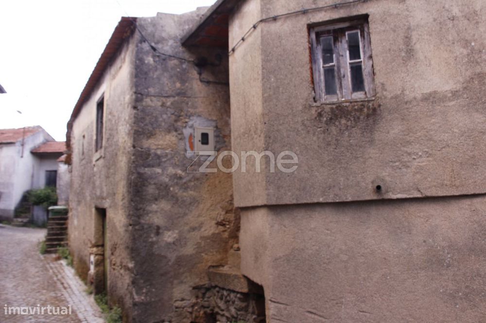 Moradia T2 | Recuperar | Alcouce | Condeixa-a-Nova
