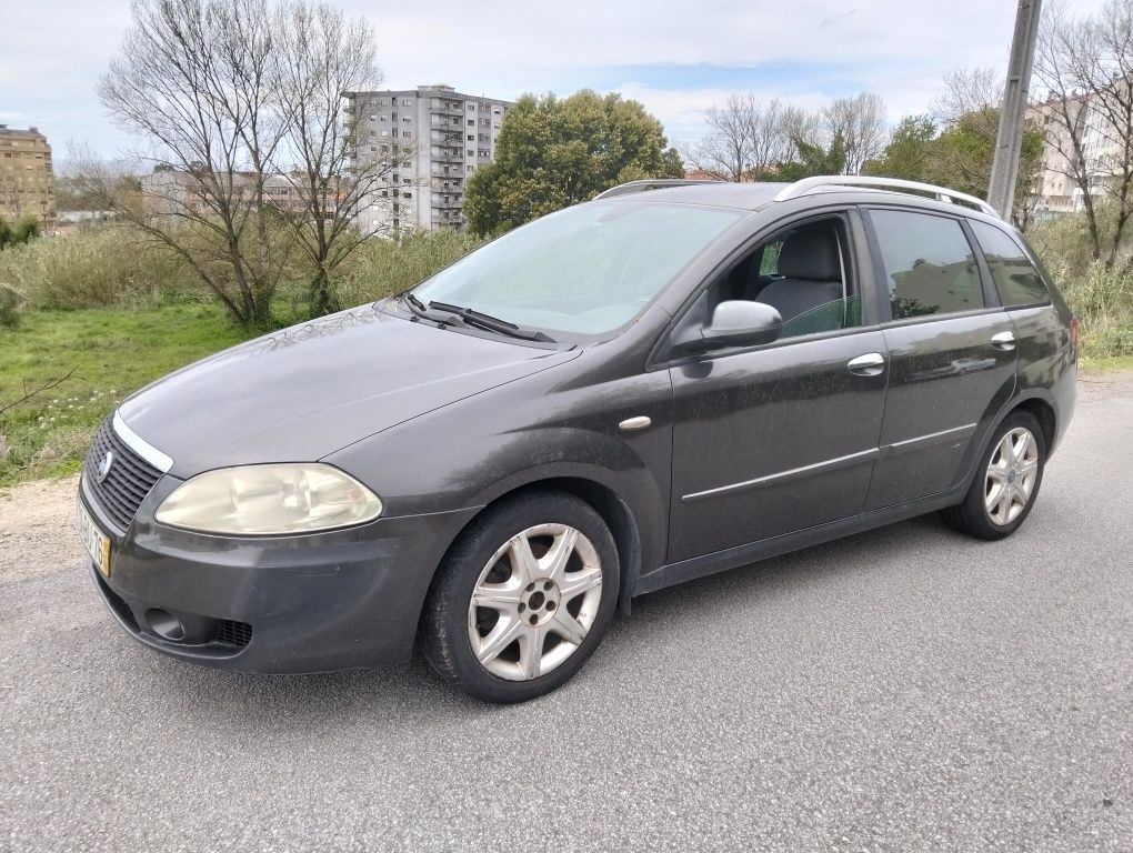 Fiat Croma 1.9 JTD 2006 junta queimada