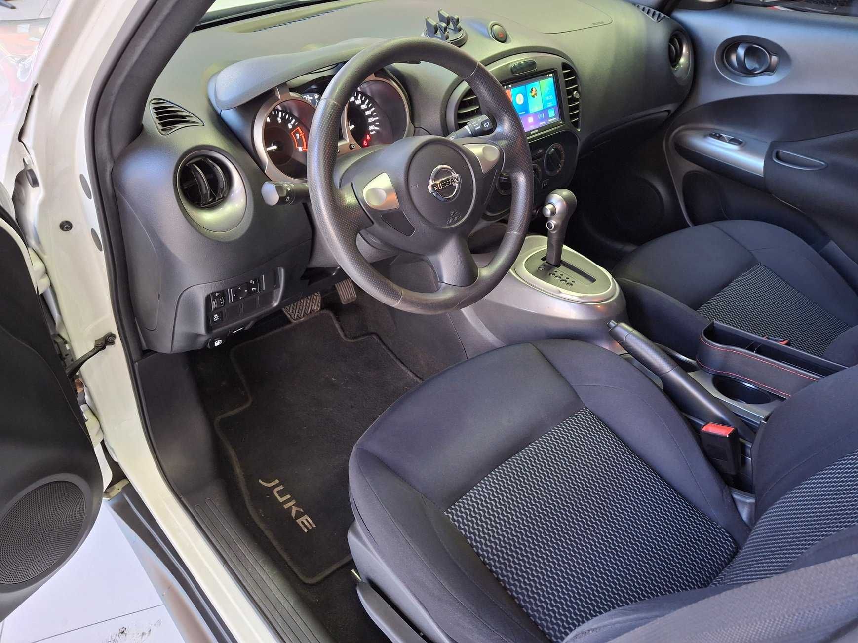 Автомобіль Nissan Juke 2019 року