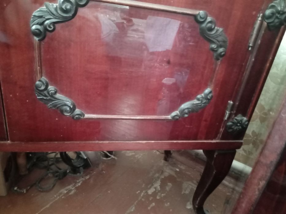 Продам трельж Руминский  1200 гр или тумбу отдельно -1000 гр.