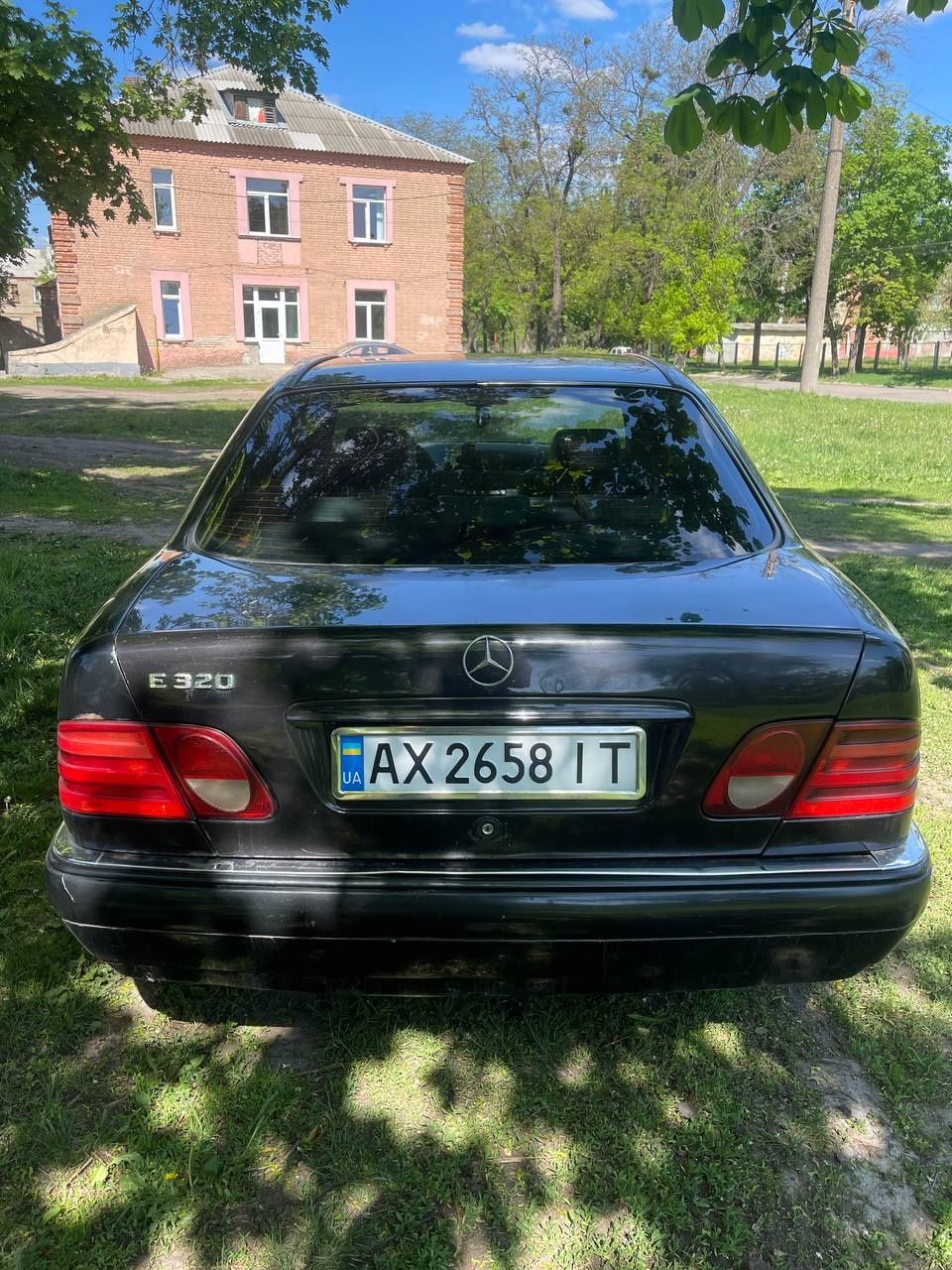 Продам Mercedes Benz E-320