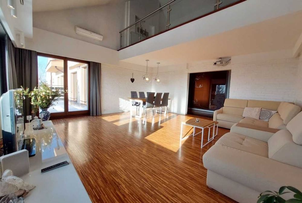 Ekskluzywny dwupoziomowy apartament z dwoma tarasami i garażem