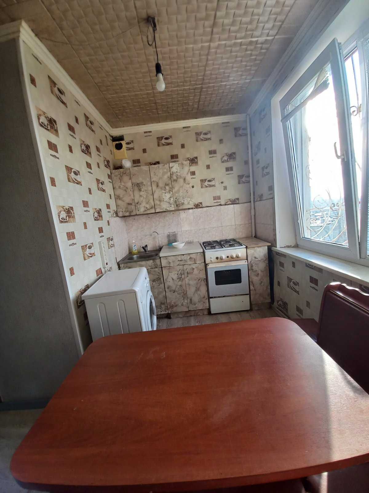 Продам 3х комн.кв.656 м/р Гв.Широнинцев дом 9. Цена 28000