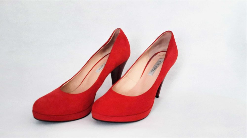 Eleganckie, zamszowe szpilki R 39 GINA PIACCI