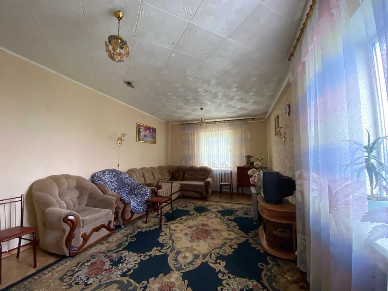 Продам 2х этажный дом Великий Дальник, центр