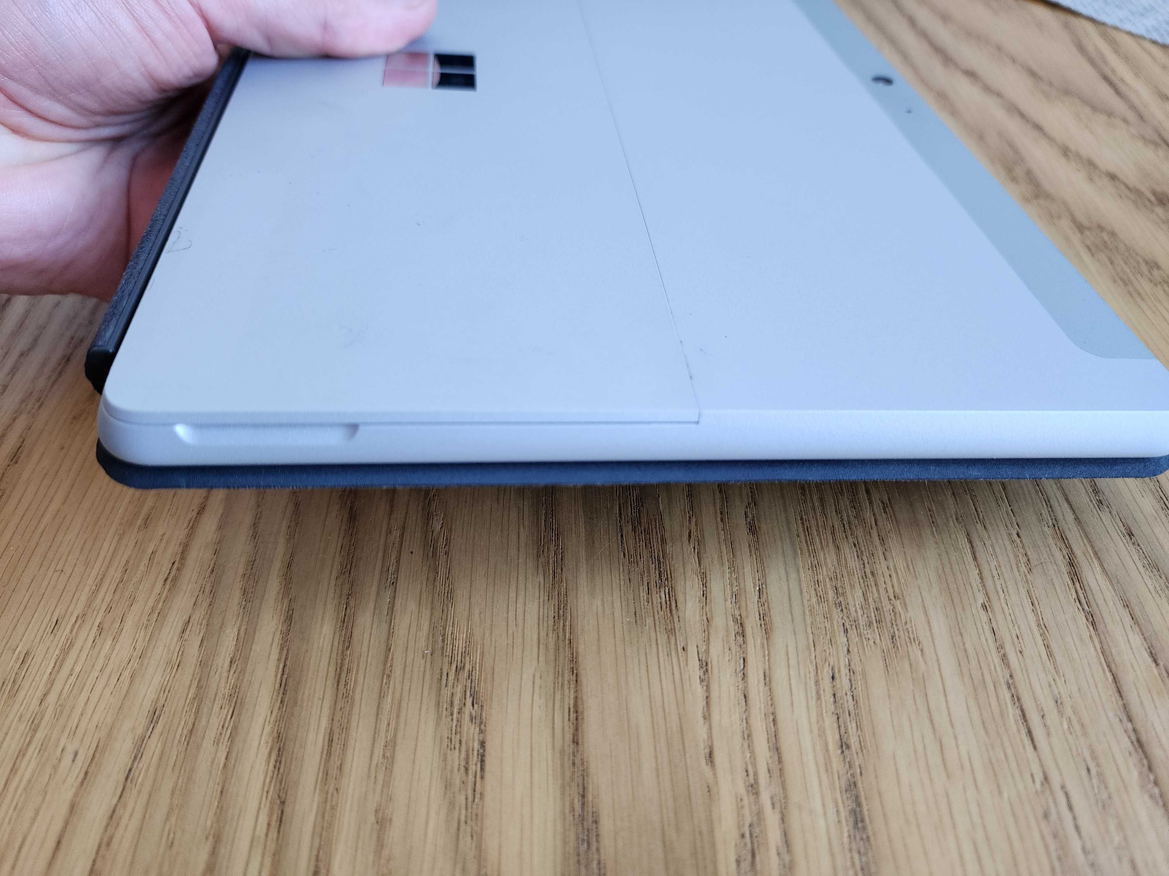 Планшет Microsoft Surface Go 2 Pentium/4/64GB (STV-00001) як Новий