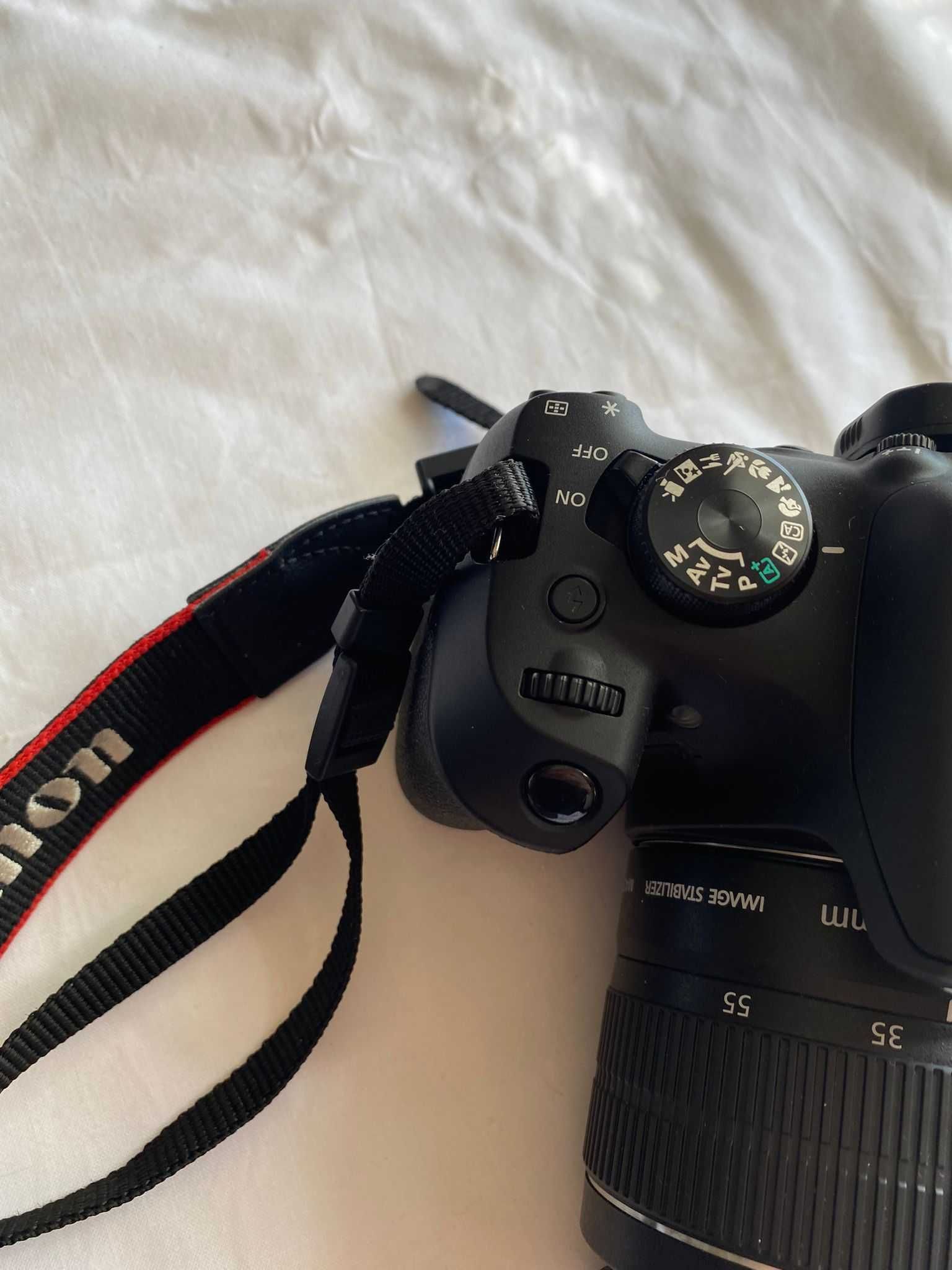 Canon EOS 1300D - Como Nova