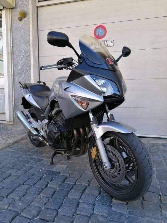 Honda CBF  600cc