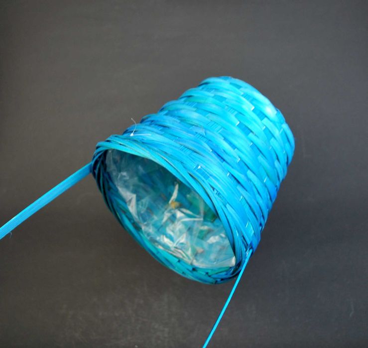 koszyk koszyczek wiklinowy osłonka na kwiaty dekoracja Wielkanocna