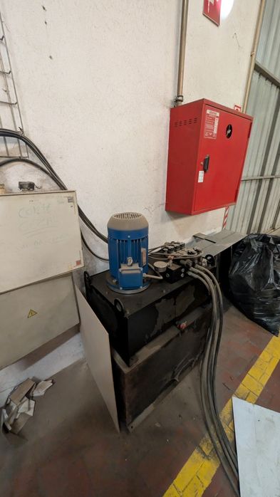 Prensa hidráulica para carpintaria.
