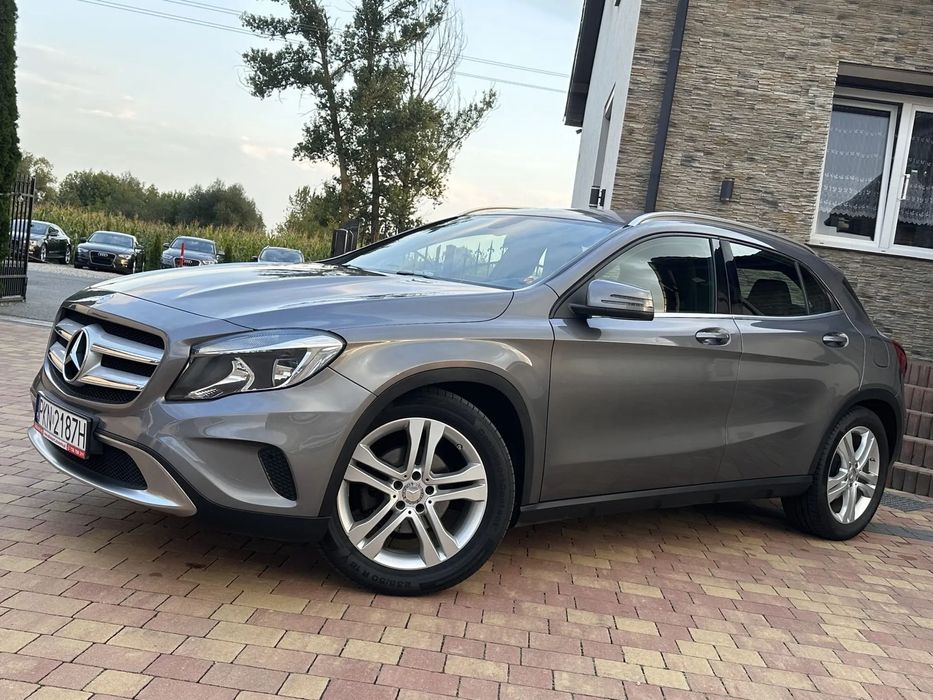 Mercedes-Benz GLA 1,6T benzyna 156hp -- Automat
