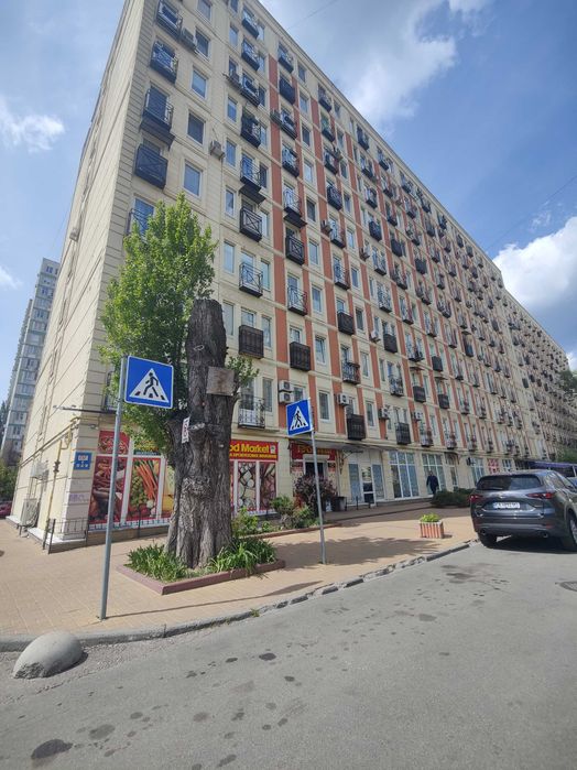 Продаж НФ 110метрів фасад Клавдійвська 40А з орендарями