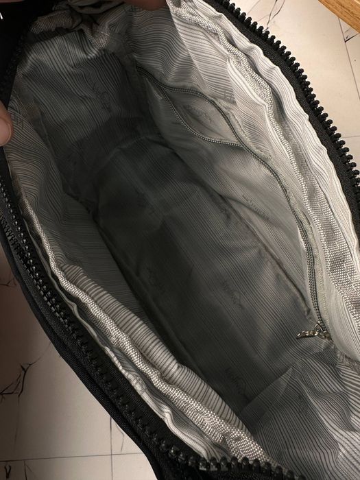 Сумка через плече Kipling з мавпочкою мессенджер чорний 33/21/15см