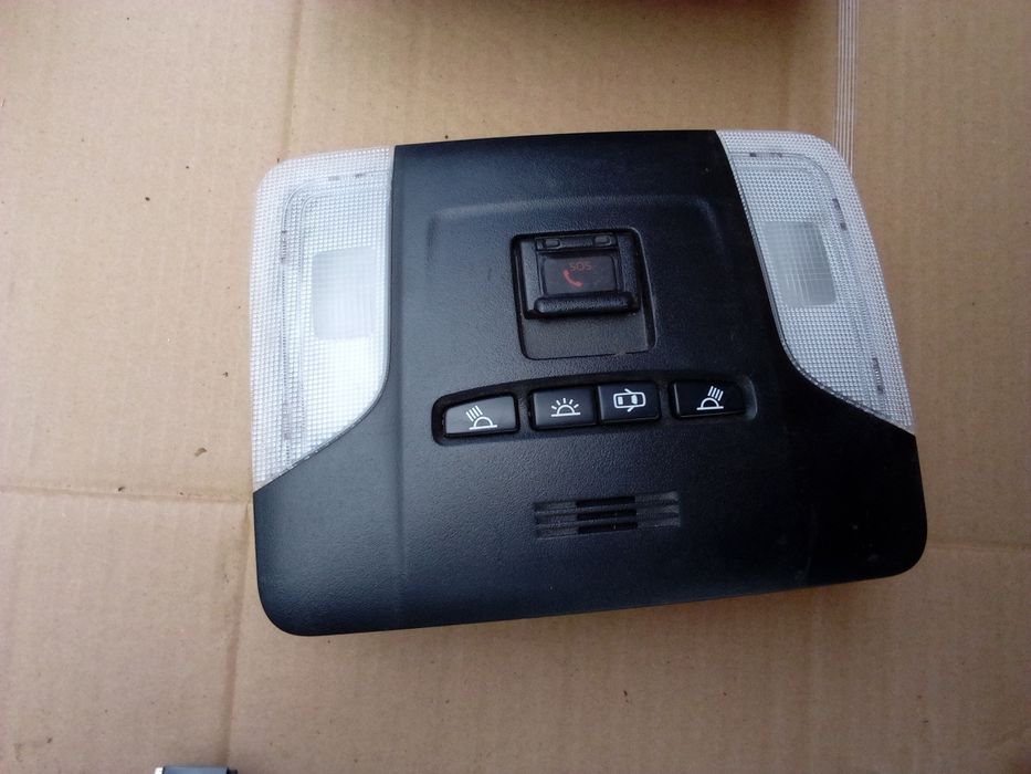 Toyota Corolla e21 lampka podsufitki, SOS