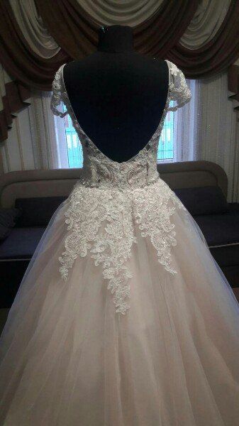 Весільна сукня кольору "пудра"