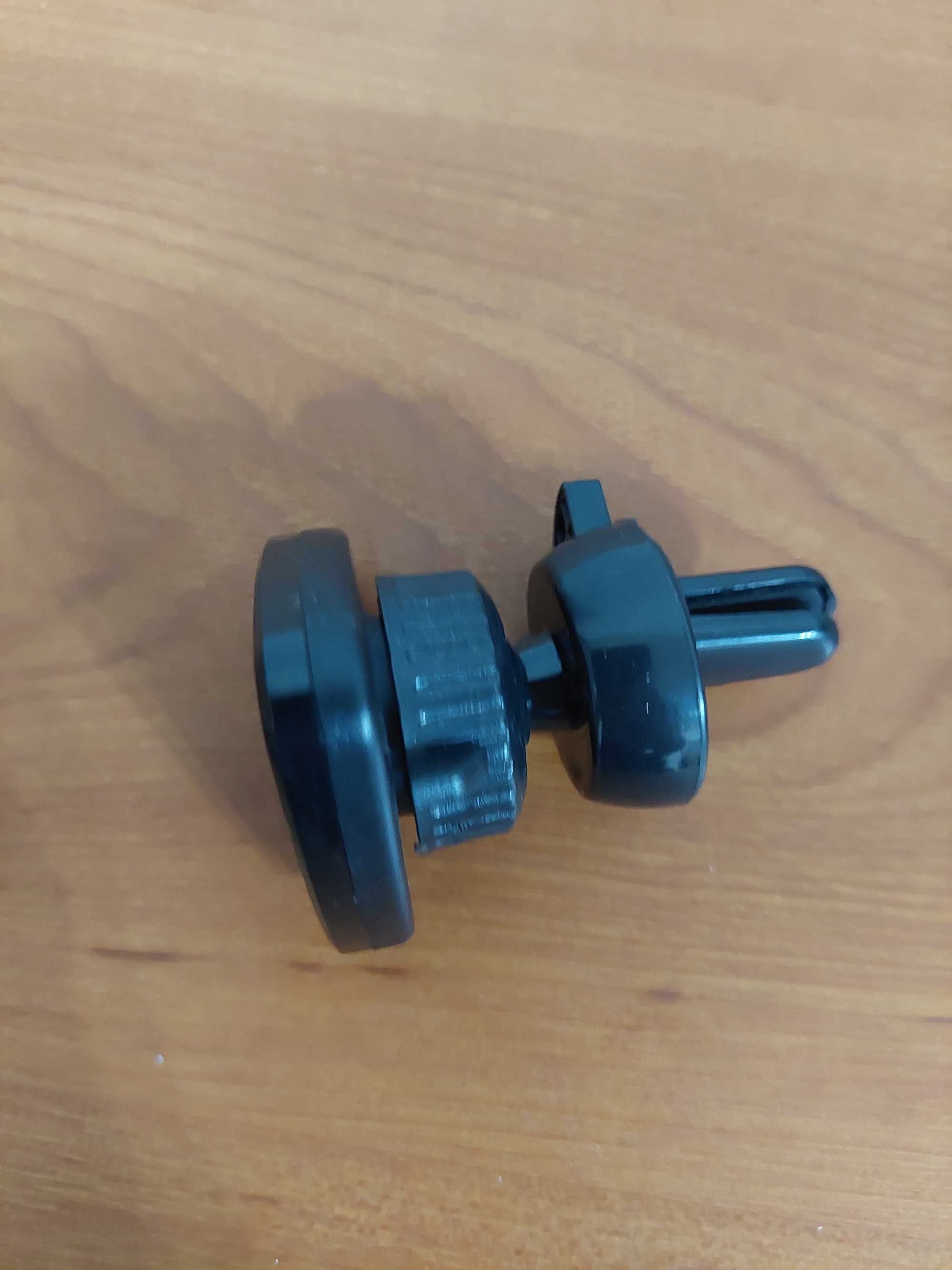 Suporte com imã para telemóvell (carro)