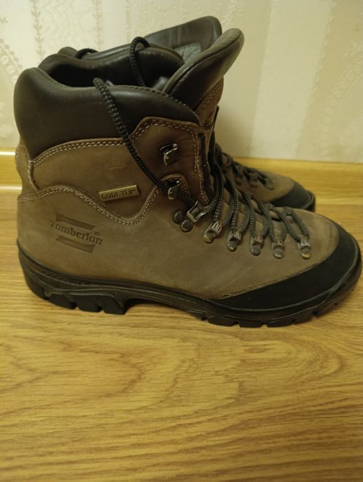 Трекінгові черевики Zamberlan