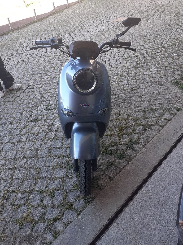 Scooter elétrica