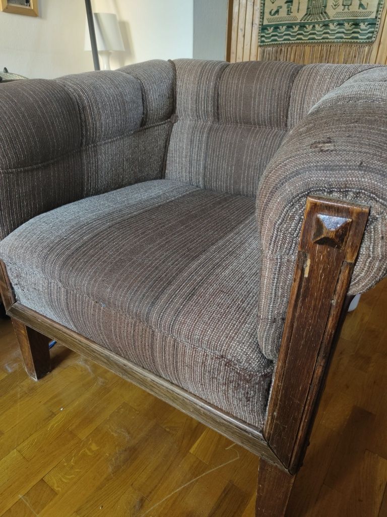 Kanapa i dwa fotele  tapicerowane - zestaw wypoczynkowy do salonu PRL