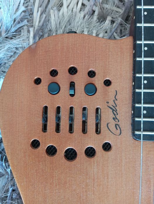 Guitarra Godin Multiac ACS SA - USA/Canadá