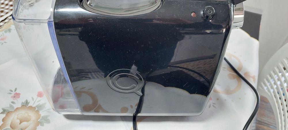 Vendo maquina de café delta q a cápsulas a trabalhar bem