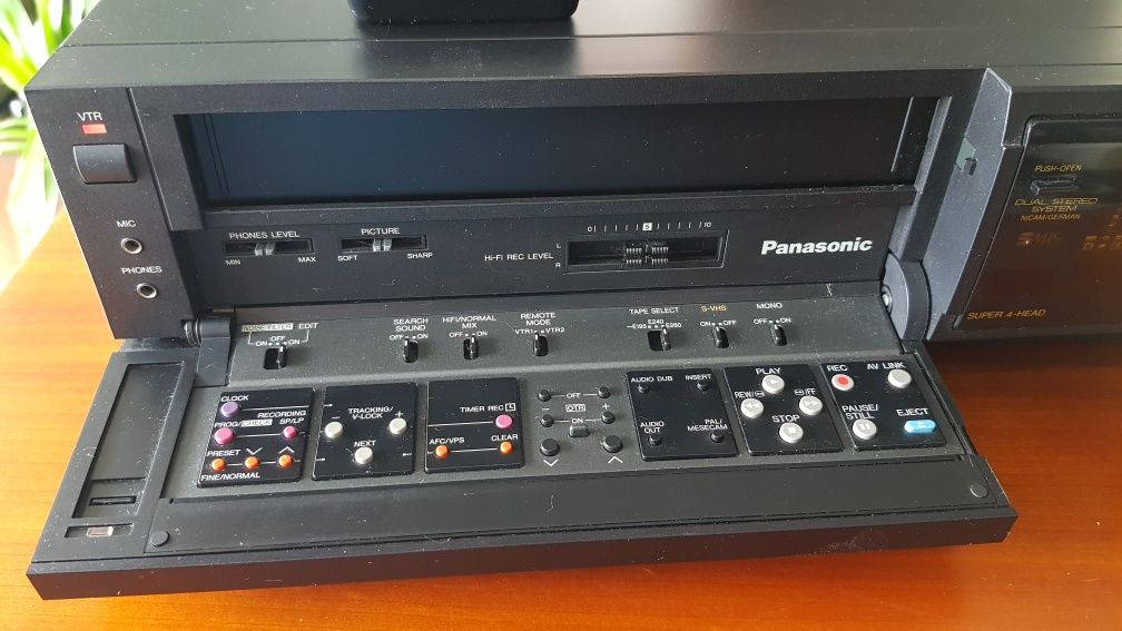 Super VHS Panasonic NV-fs 88 c/ comando