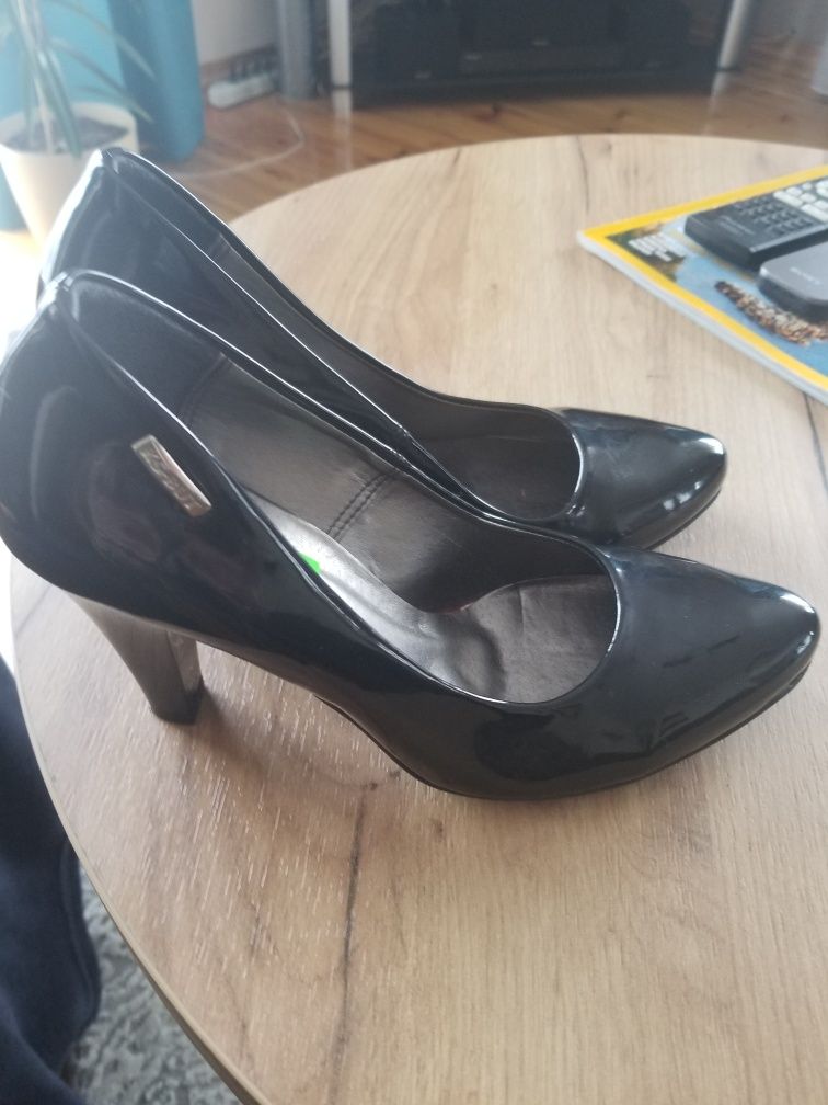 Buty na obcasie nowe Krzys 39