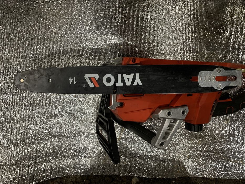 Акумуляторна ланцюгова пила Yato YT-82812