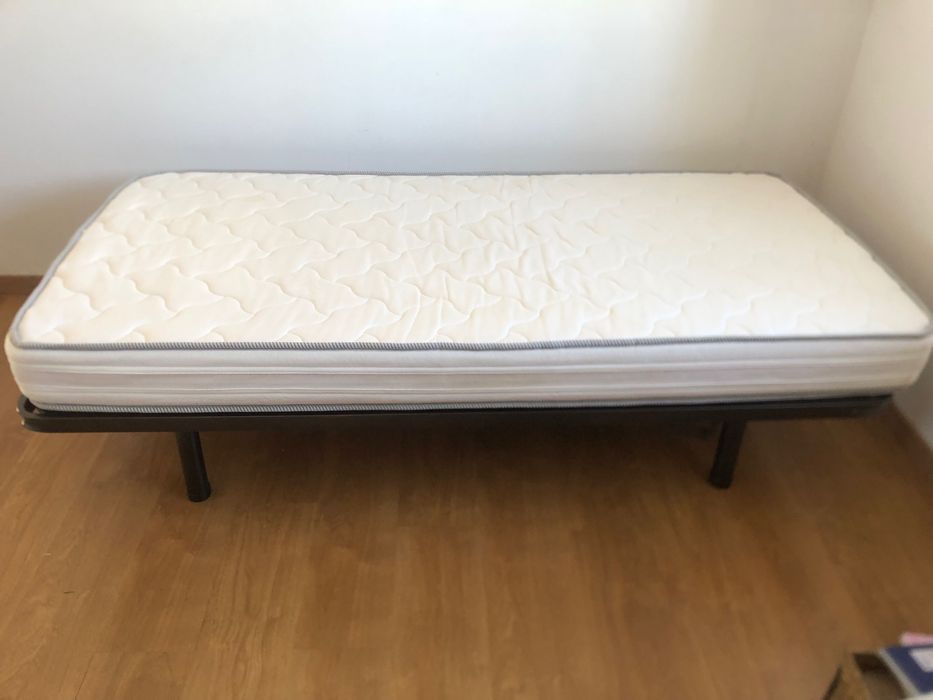 Cama elétrica articulada e colchão