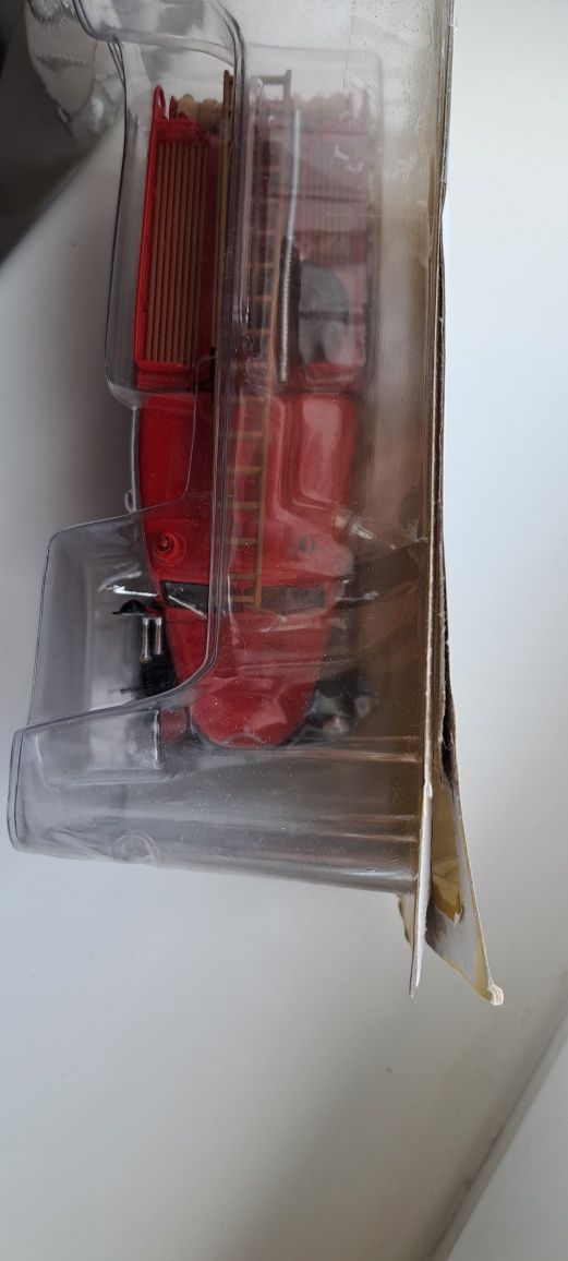 Модель пожежного автомобіля magirus deuts mercury tlf 1/43 altaya
