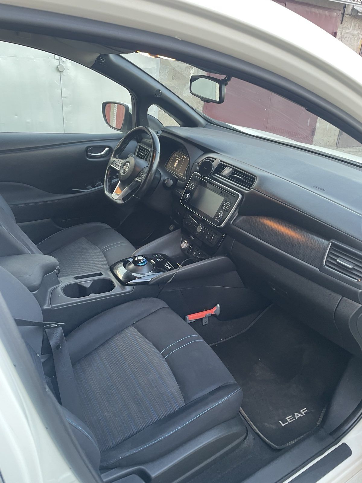 Оренда Nissan Leaf 40 kWt (аренда)