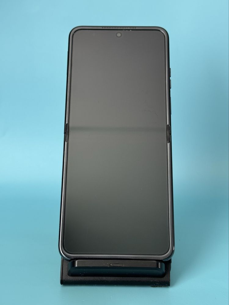 УЦІНКА Motorola Razr Plus 50 Ultra 16/256GB 2024 (596)