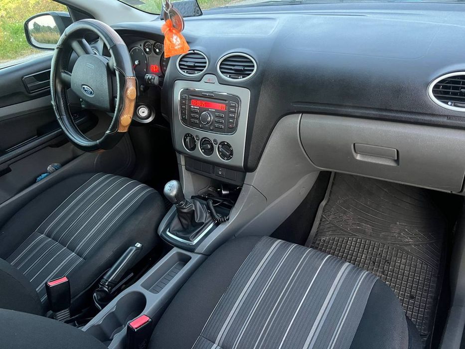 Продам Форд фокус 2010