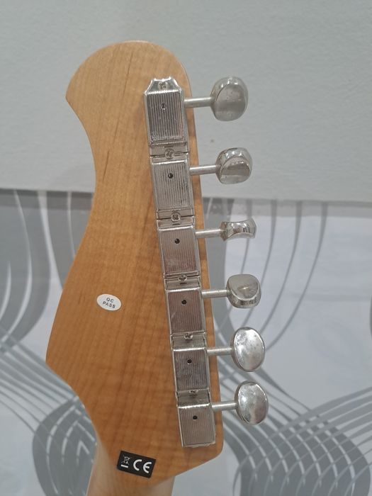 Guitarra elétrica JA 60CC com Acessórios