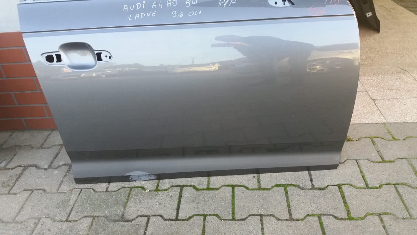 Drzwi Audi B9 8W  R/P