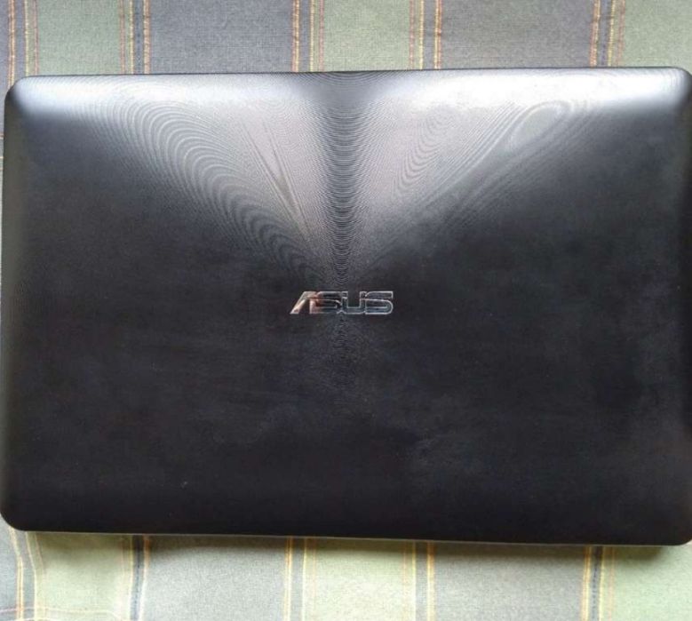 Portátil ASUS X555L